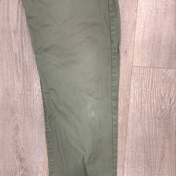 TOM TAILOR 'Travis' Green Chinos - Picture 6 of 6